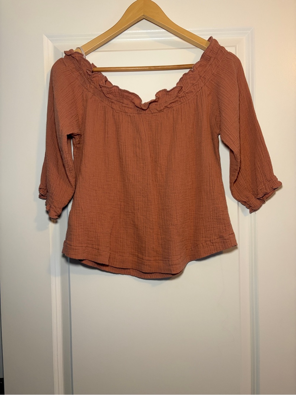 Lulu’s | Mauve Off-Shoulder Casual Gauzy Cotton Peasant Top - Summer Spring Fall - Picture 5 of 8